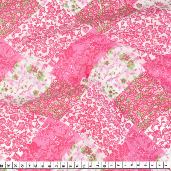 Tecido Tricoline estampa Patchwork Rosa fundo branco Larg 1,47mt 100% algodão