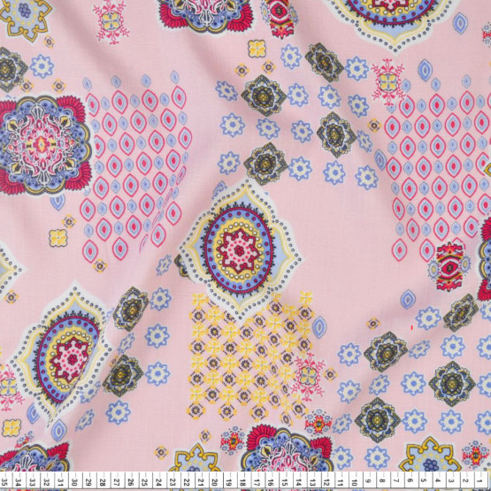 Tecido Viscose Flamê Estampa Indiana Fundo Rosa Larg.140cm 100%Viscose 136gr/m2  des04cor304